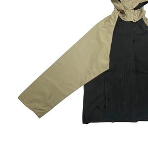 00s Black and Beige Nike Windbreaker Men's Medium Northern Pole Vintage Wholesale 