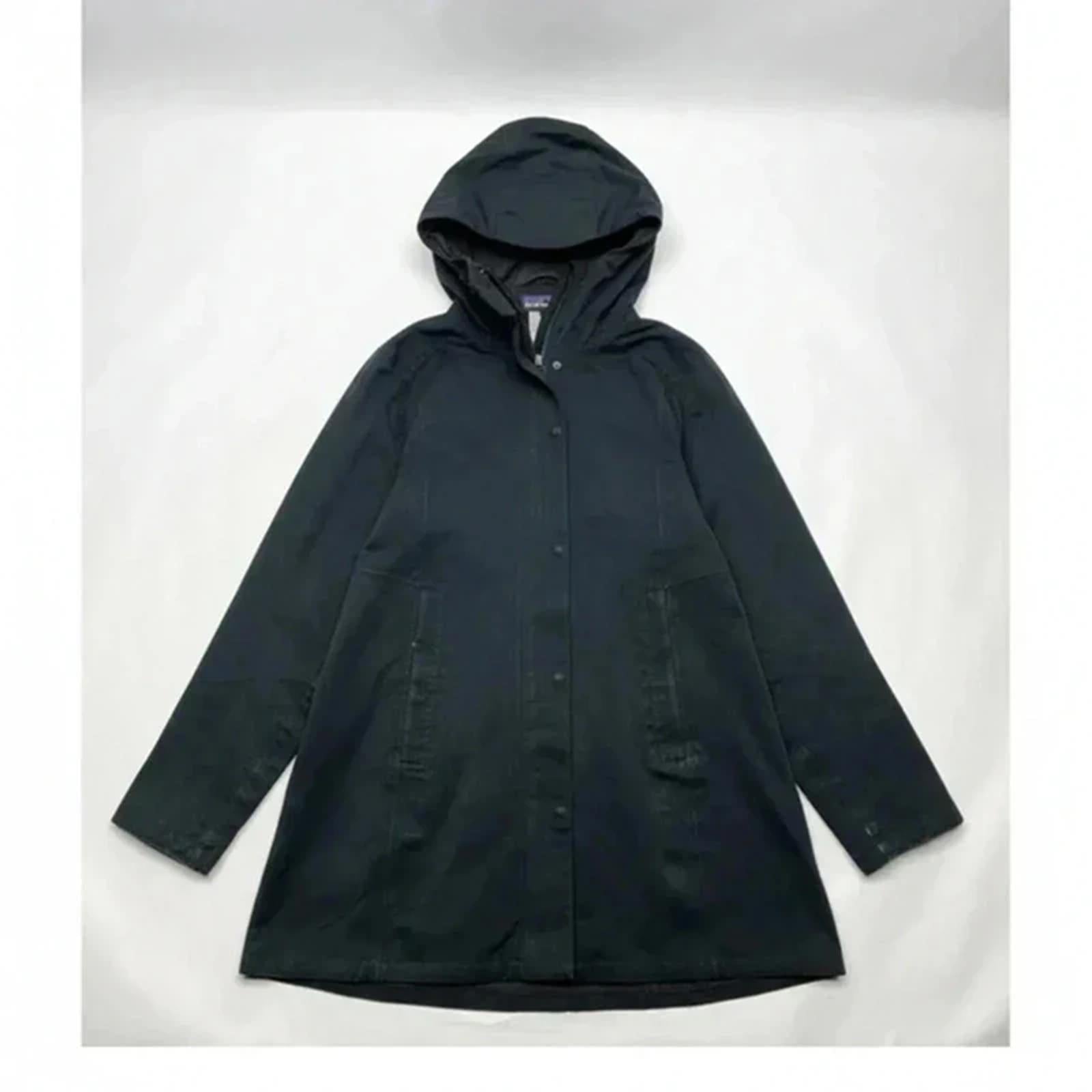 Patagonia Black Waterproof Hooded Long Jacket – Women’s M