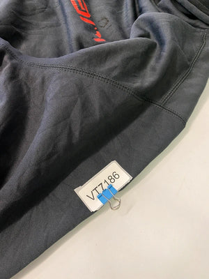 Carhartt Black Hoodie with Red Logo Print – Relaxed Fit – Size M