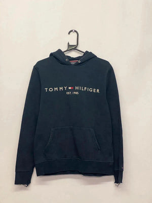Tommy Hilfiger Navy Hoodie – EST. 1985 Logo