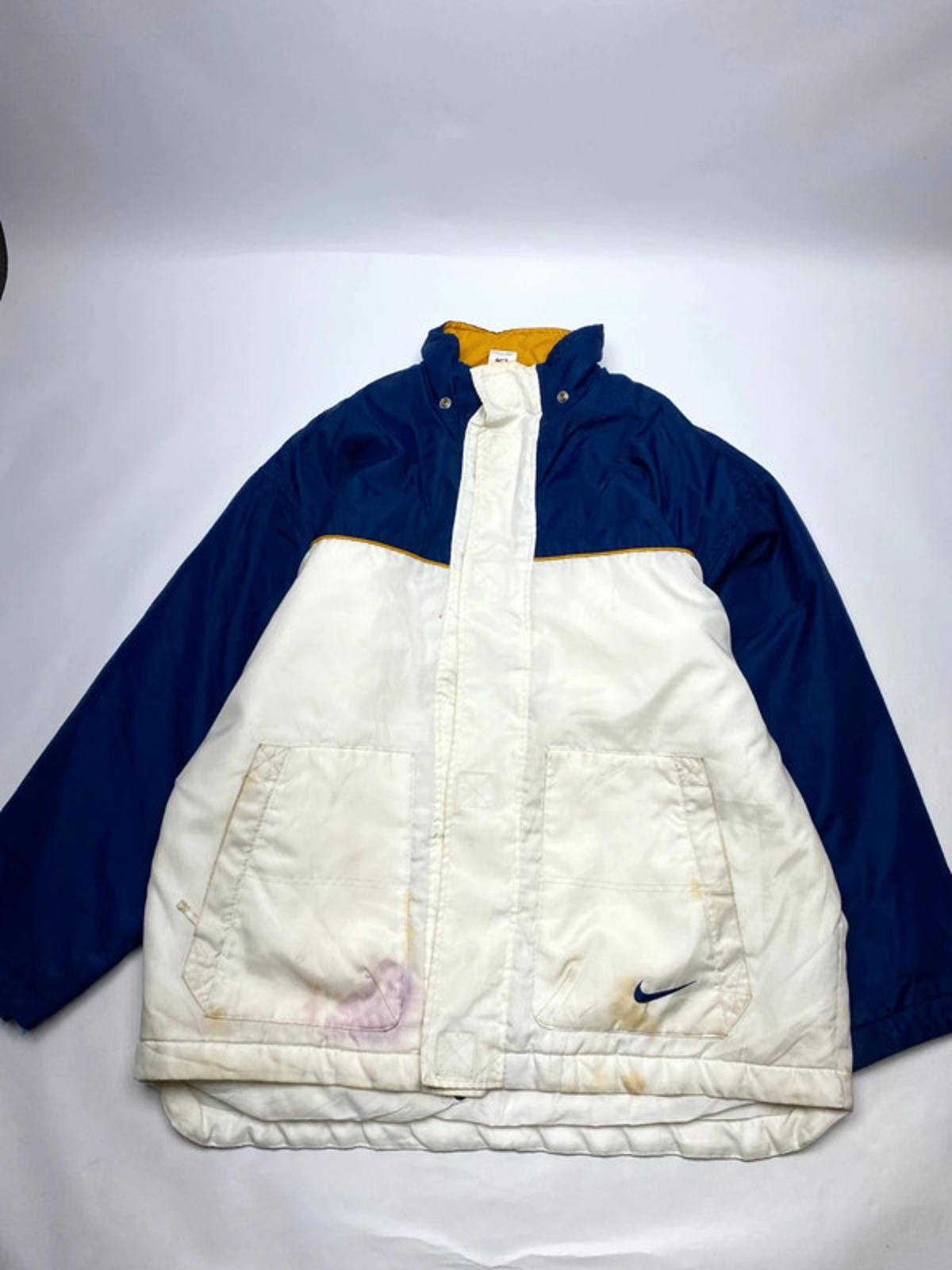 Vintage Nike Colourblock Puffer Jacket – Blue/White (Size L)