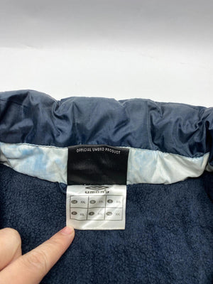 Umbro Navy & White Puffer Jacket – Men’s (Vintage / Winter Coat)