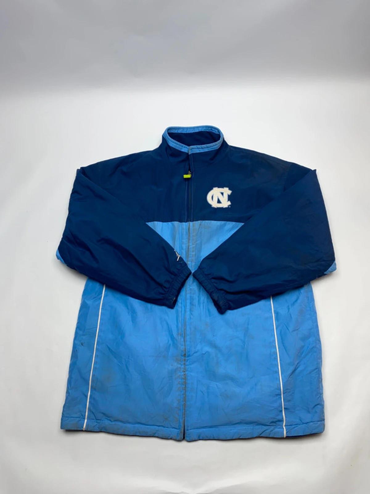 Vintage North Carolina Tar Heels (UNC) Windbreaker Jacket
