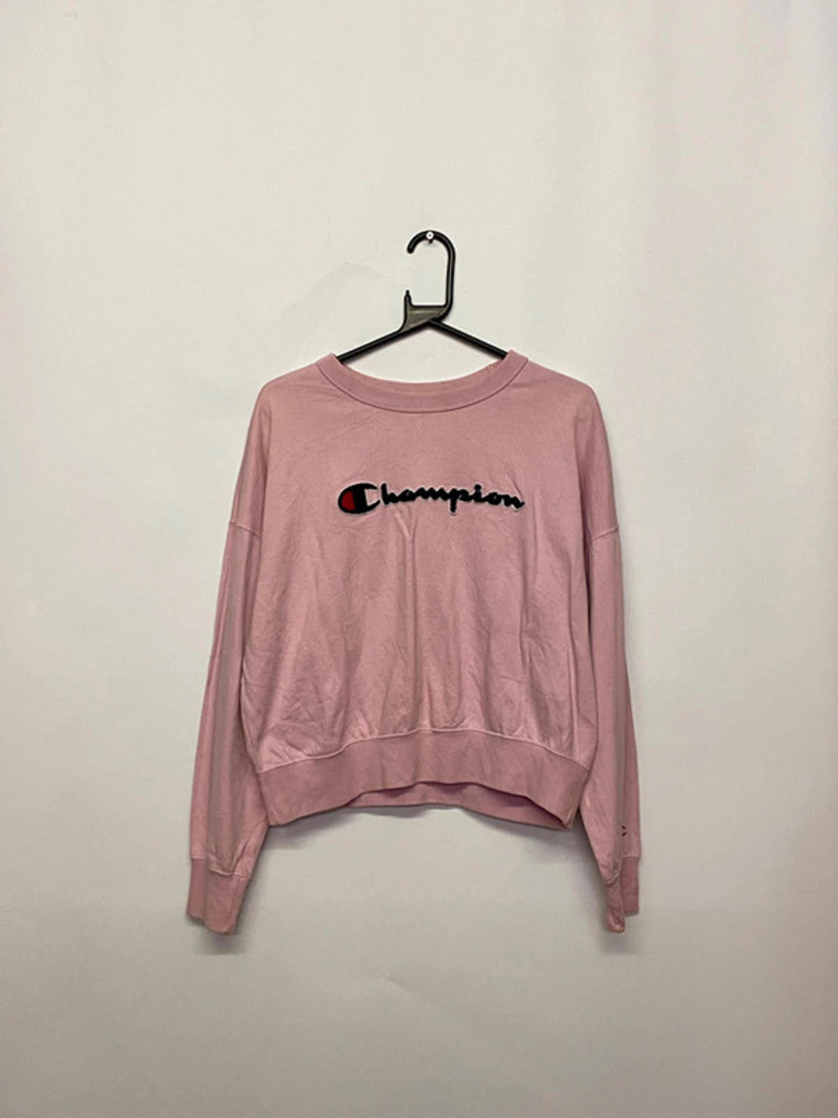 Champion Pink Sweatshirt – Small, Embroidered Logo