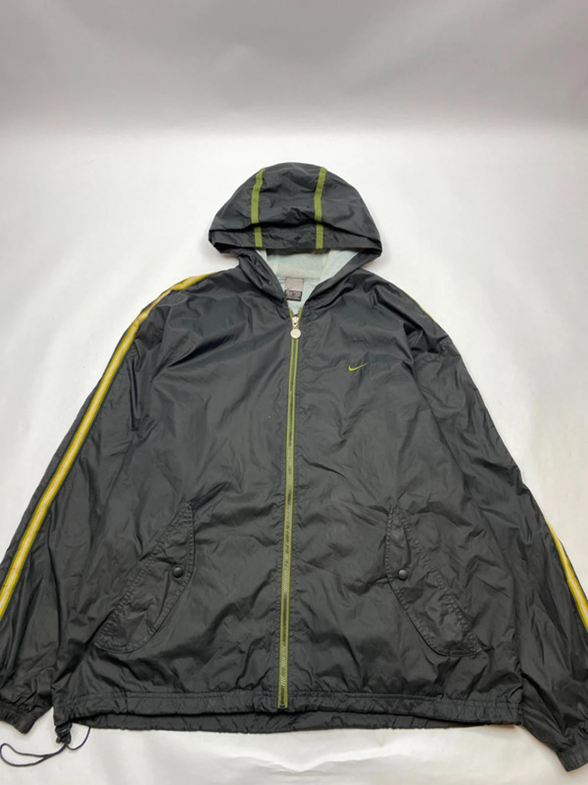 Nike Black & Green Hooded Windbreaker Jacket (Men’s XL, Made in Vietnam)