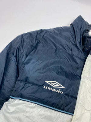 Umbro Navy & White Puffer Jacket – Men’s (Vintage / Winter Coat)