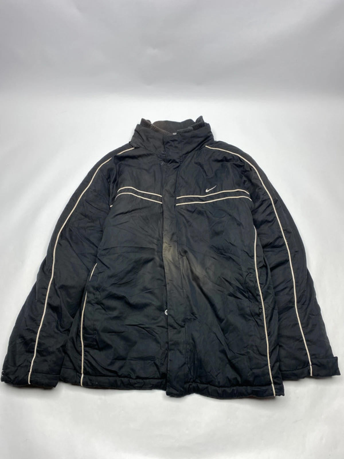 Nike Men's Black Puffer Jacket with White Piping