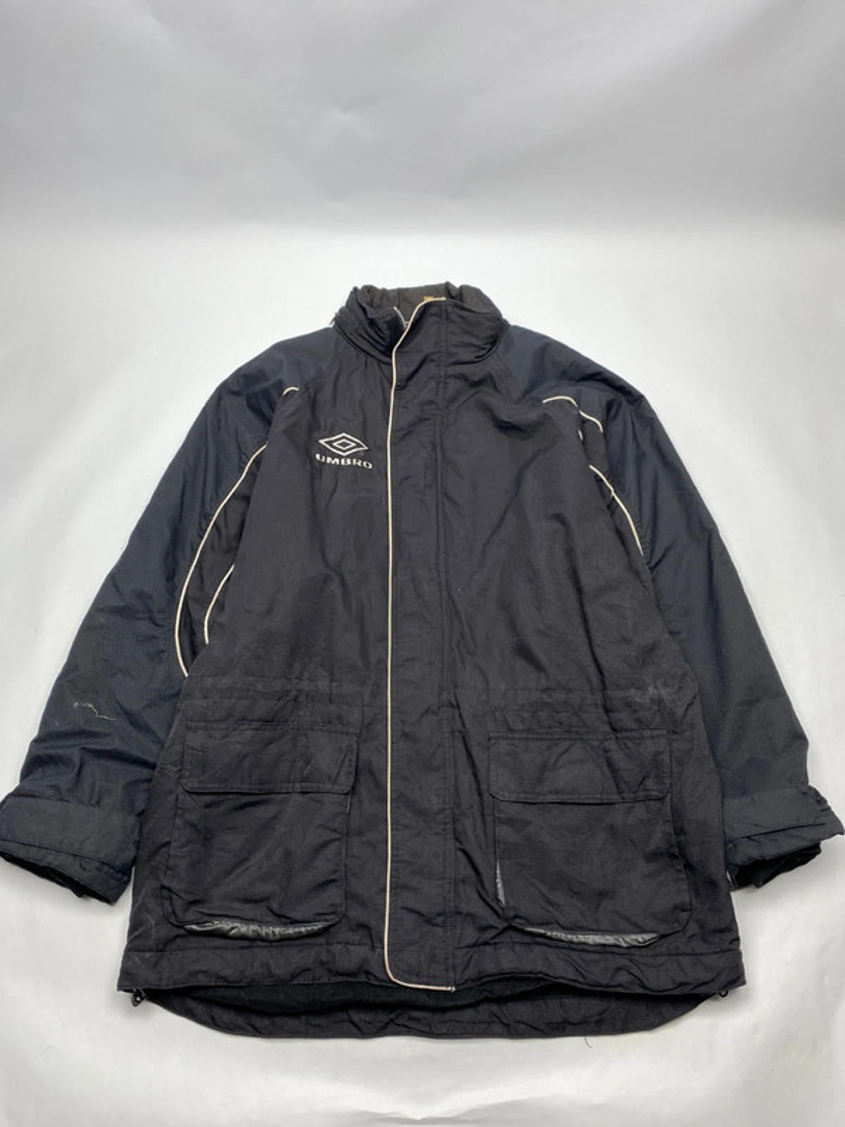 Umbro Vintage Black Padded Coach Jacket (Men’s L)