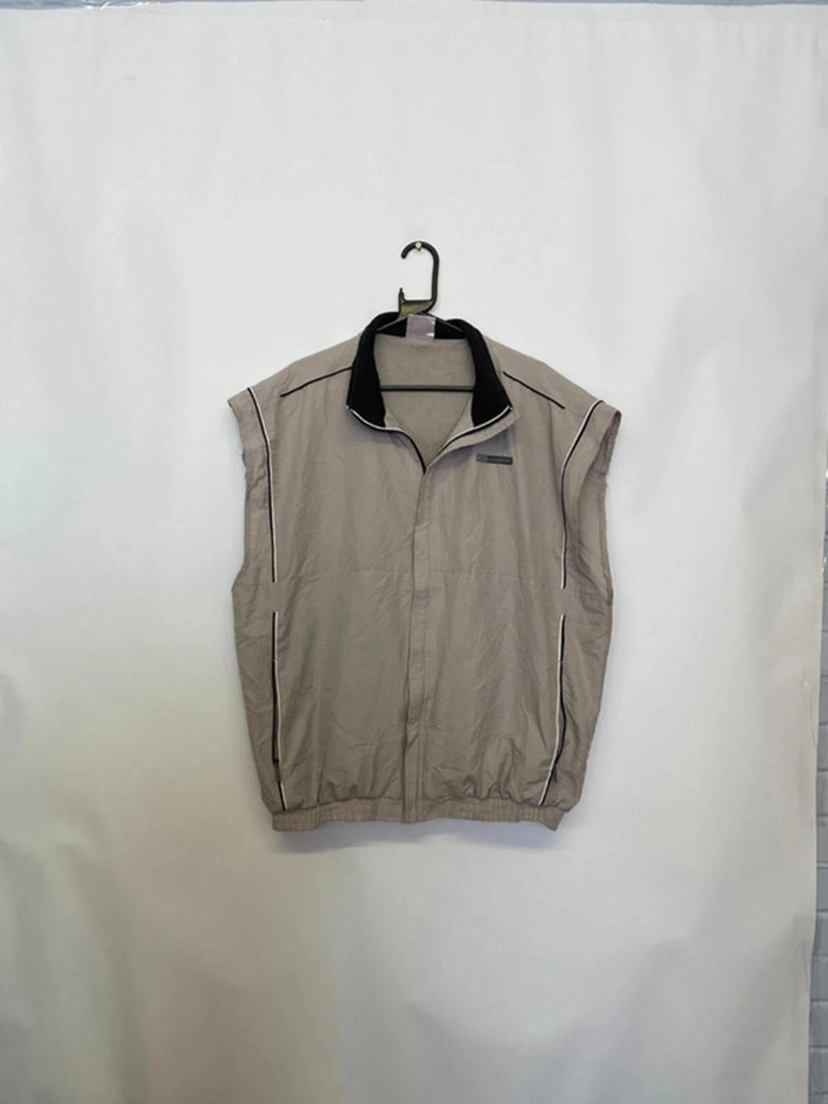 Vintage Reebok Grey Sleeveless Track Vest – Size XL