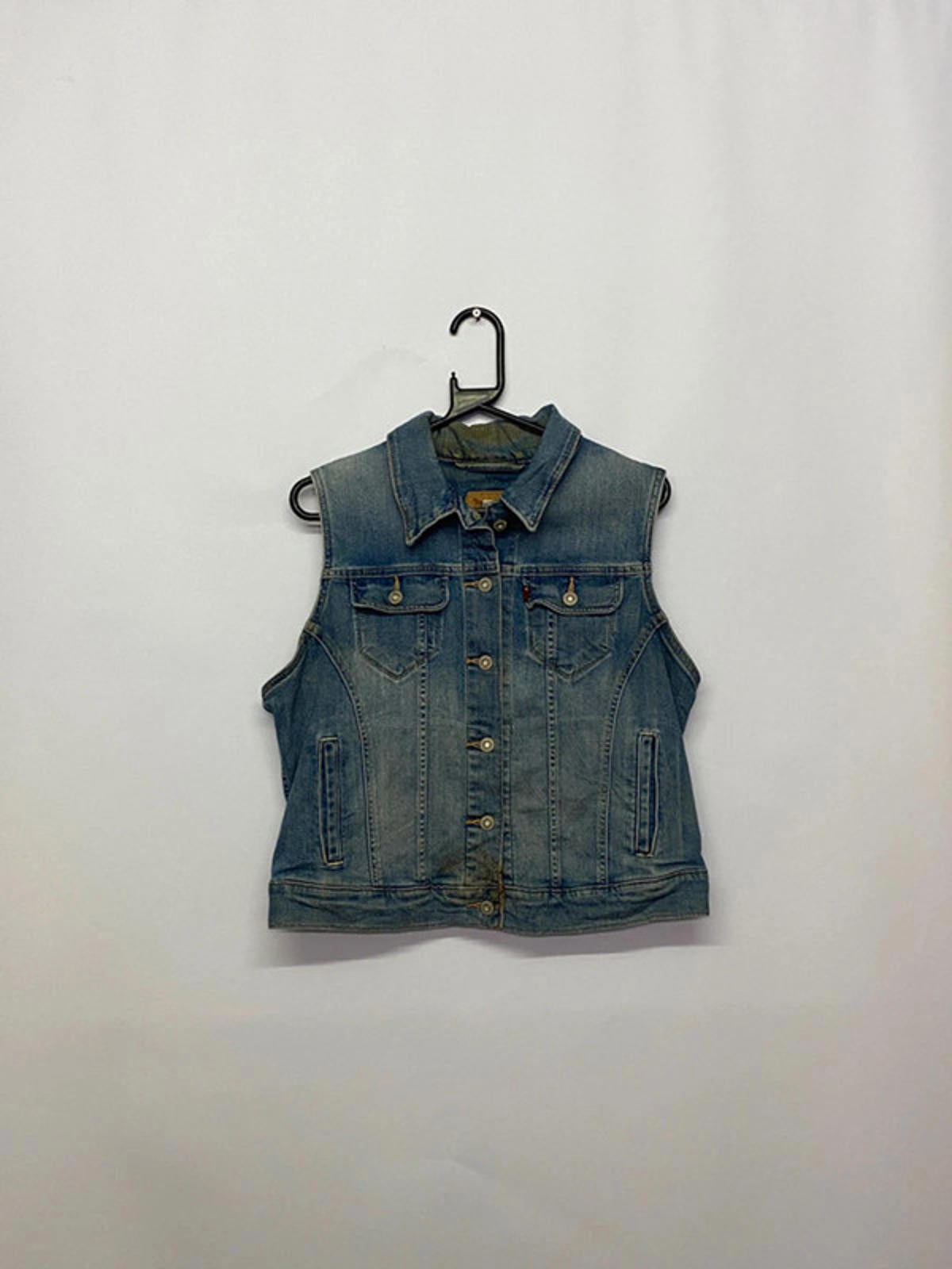 Levi’s Sleeveless Denim Vest – Light Wash, Size XL