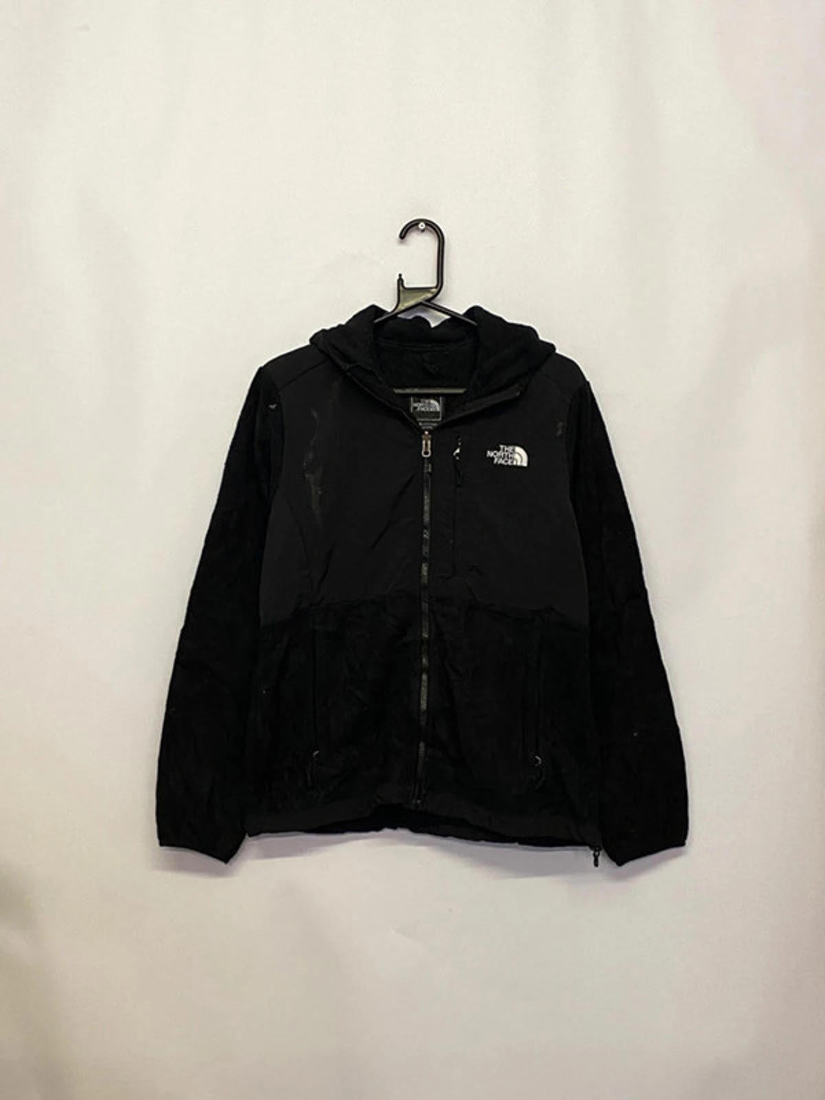 The North Face Women’s Black Denali Fleece Jacket (Size M)