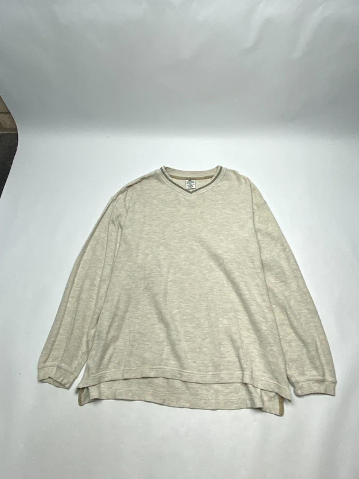 Columbia Beige V-Neck Sweatshirt – Minimal / Casual (Size XL)