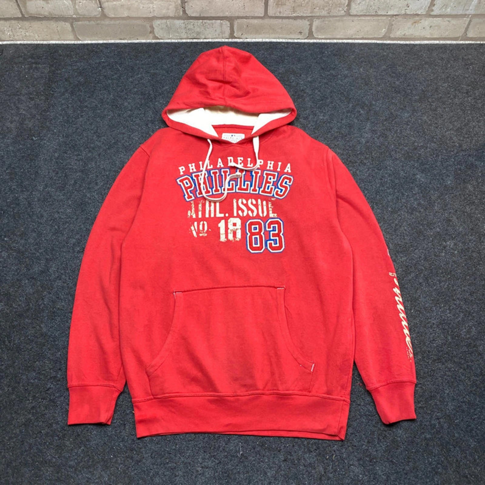 Red GIII x MLB Phillies Hoodie Men's Medium