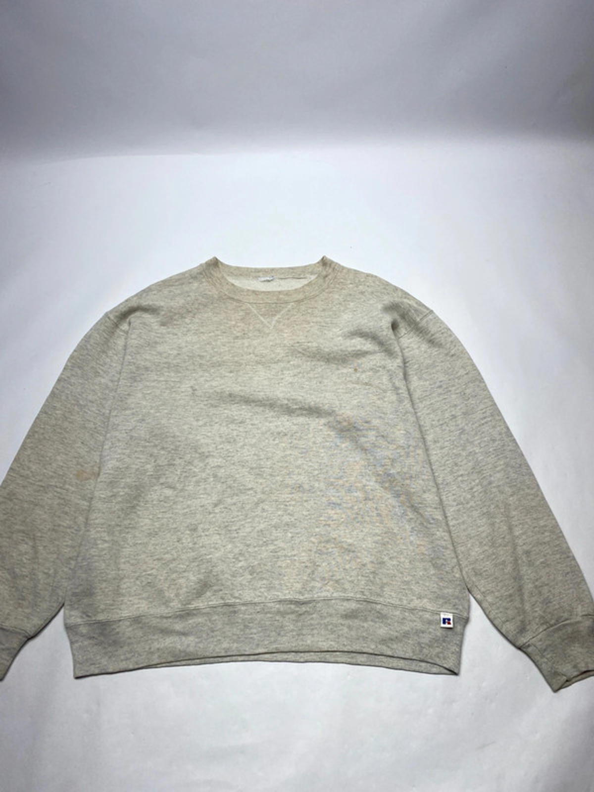 Russell Athletic Crewneck Sweatshirt – Ash Grey – Classic Minimal Logo